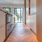 project: Eiland met hoge kastenwand project: Eiland met hoge kastenwand