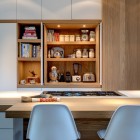 project: Eiland met hoge kastenwand project: Eiland met hoge kastenwand