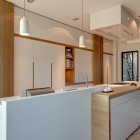 project: Eiland met hoge kastenwand project: Eiland met hoge kastenwand